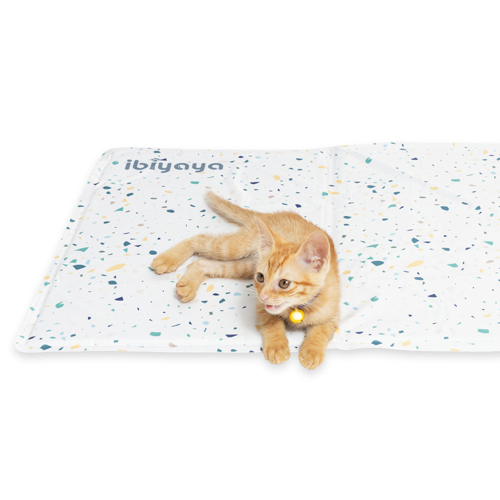 Ibiyaya Chill Pad Pet Cooling Mat - No Water or Power Required 50x65cm